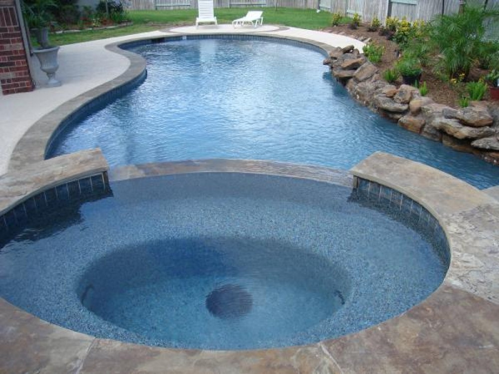 Photo By Platinum Pools. 