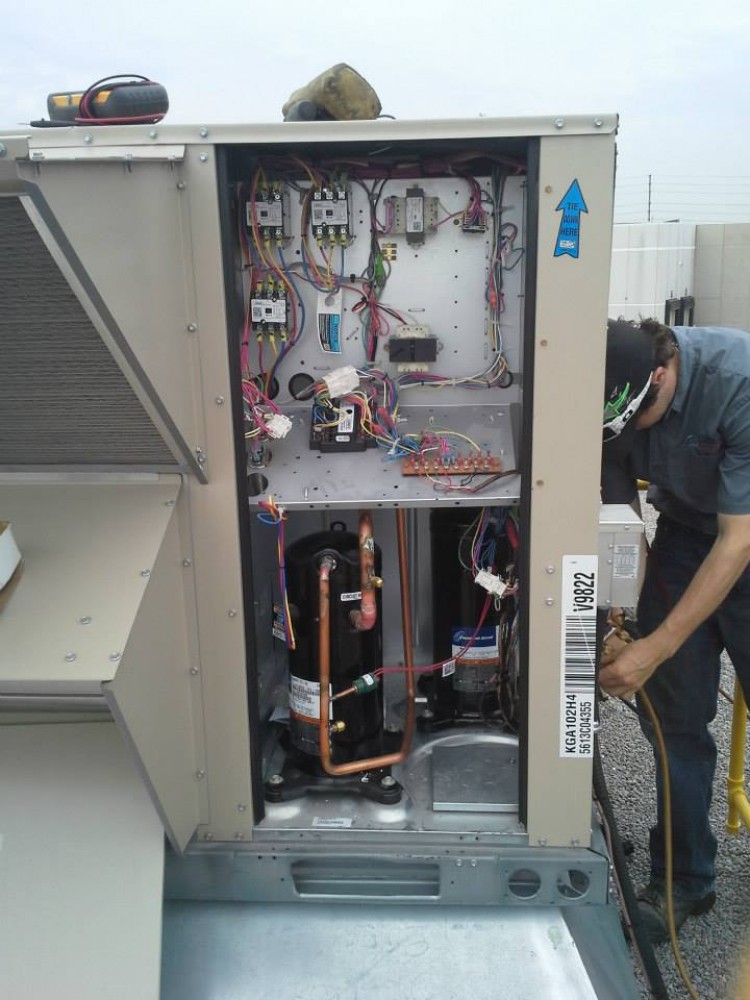 Photo By Lloyd HVAC Services Inc.. 