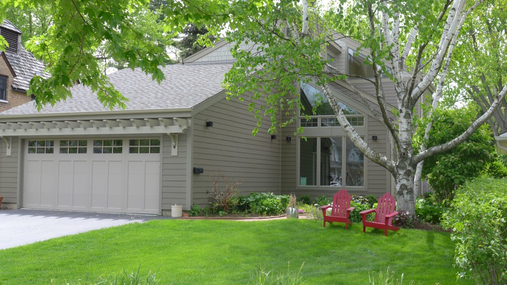 Photo By Erdmann Exterior Designs Ltd.. James Hardie Siding: Barrington, IL 