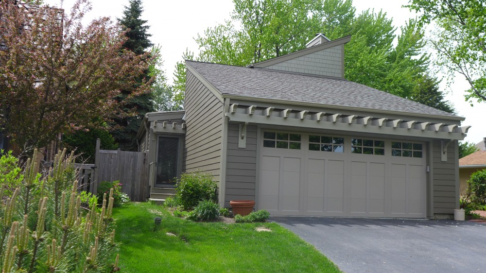 Photo By Erdmann Exterior Designs Ltd.. James Hardie Siding: Barrington, IL 