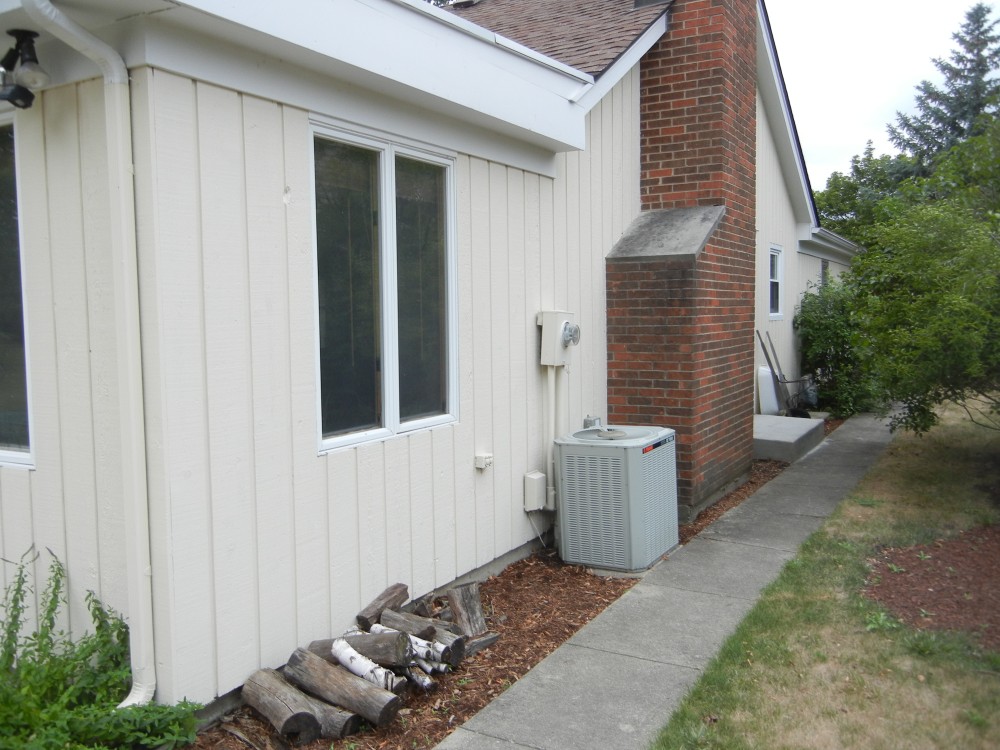 Photo By Erdmann Exterior Designs Ltd.. James Hardie Siding: Barrington, IL 