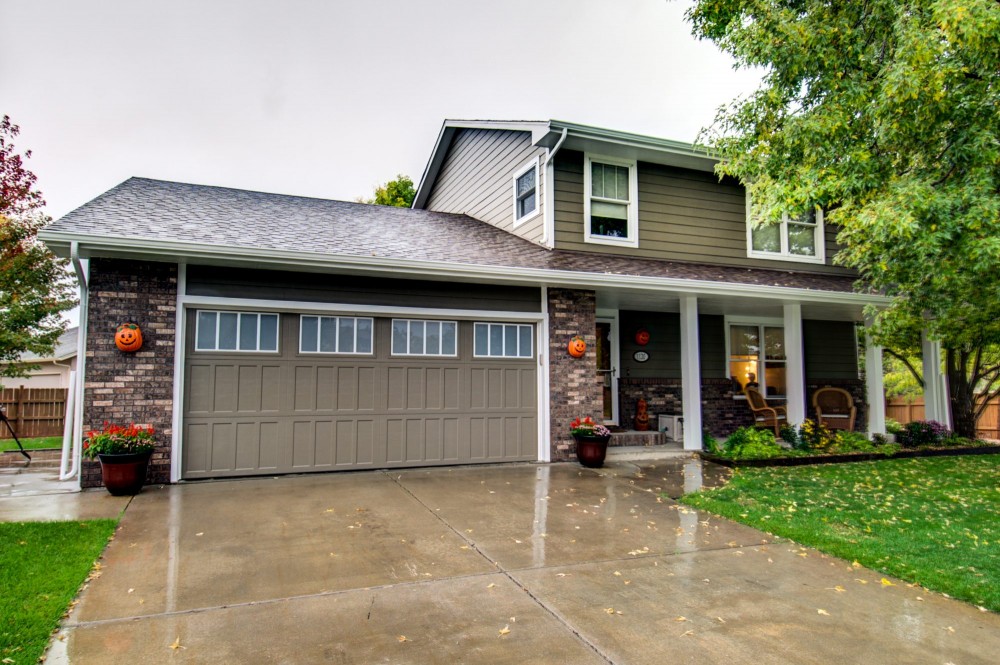 Photo By Northern Lights Exteriors. James Hardie Siding