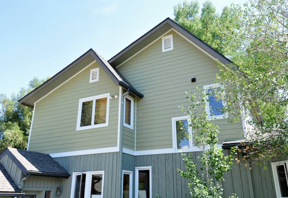 Photo By Northern Lights Exteriors. James Hardie Siding