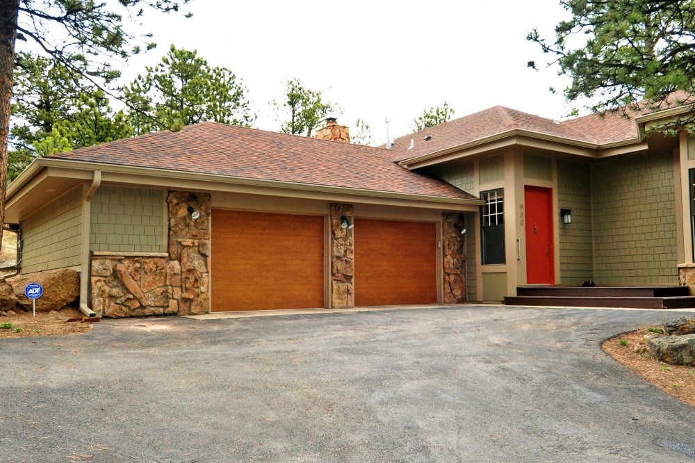 Photo By Northern Lights Exteriors. James Hardie Siding