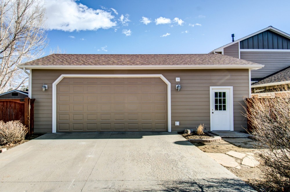 Photo By Northern Lights Exteriors. James Hardie Siding