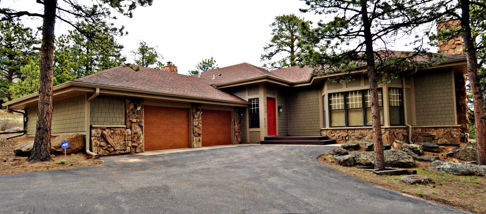 Photo By Northern Lights Exteriors. James Hardie Siding