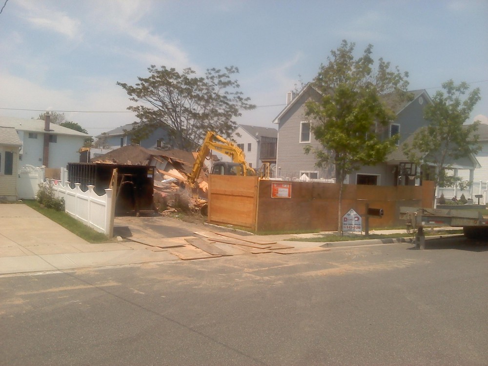 Photo By Double D Contractors, Inc.. Sandy New Home Oceanside