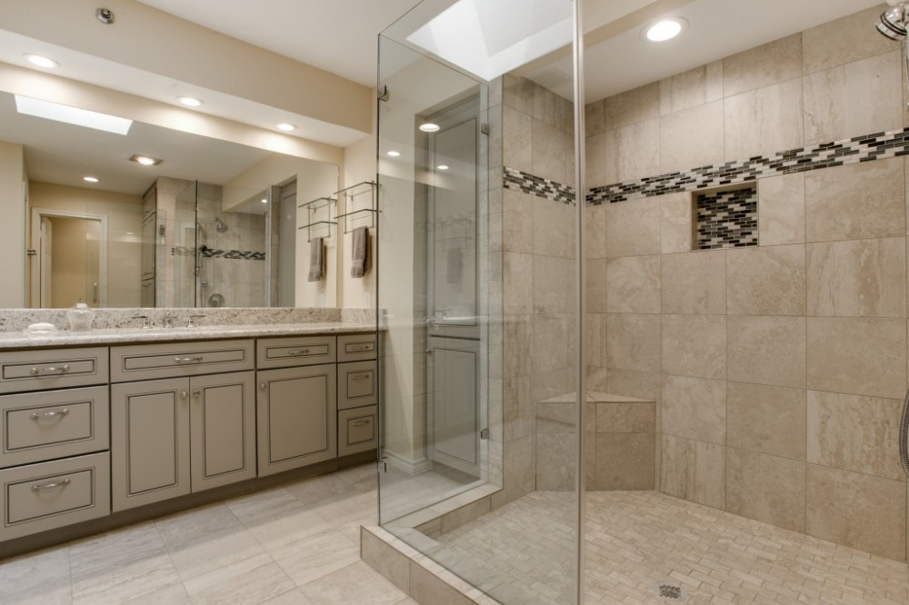 Photo By JWA Construction, LLC. Masterbath Dallas