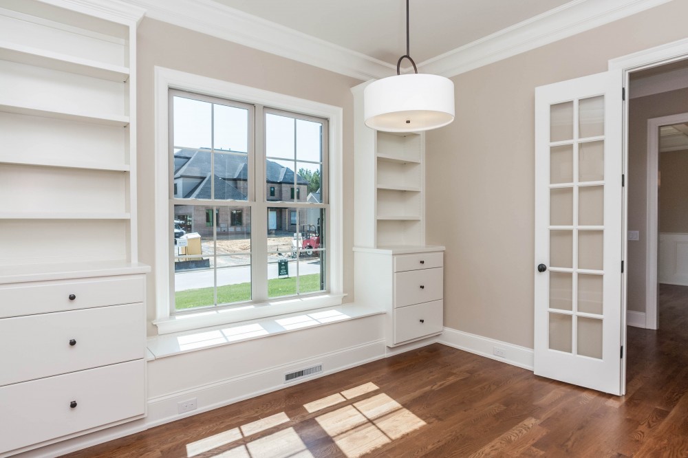 Photo By Robuck Design Build. 